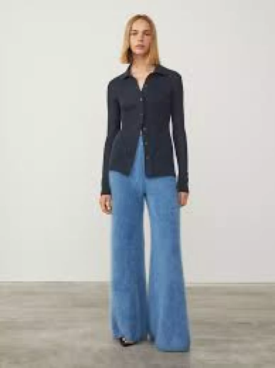 Lisa Yang 2023213 Donkerblauw