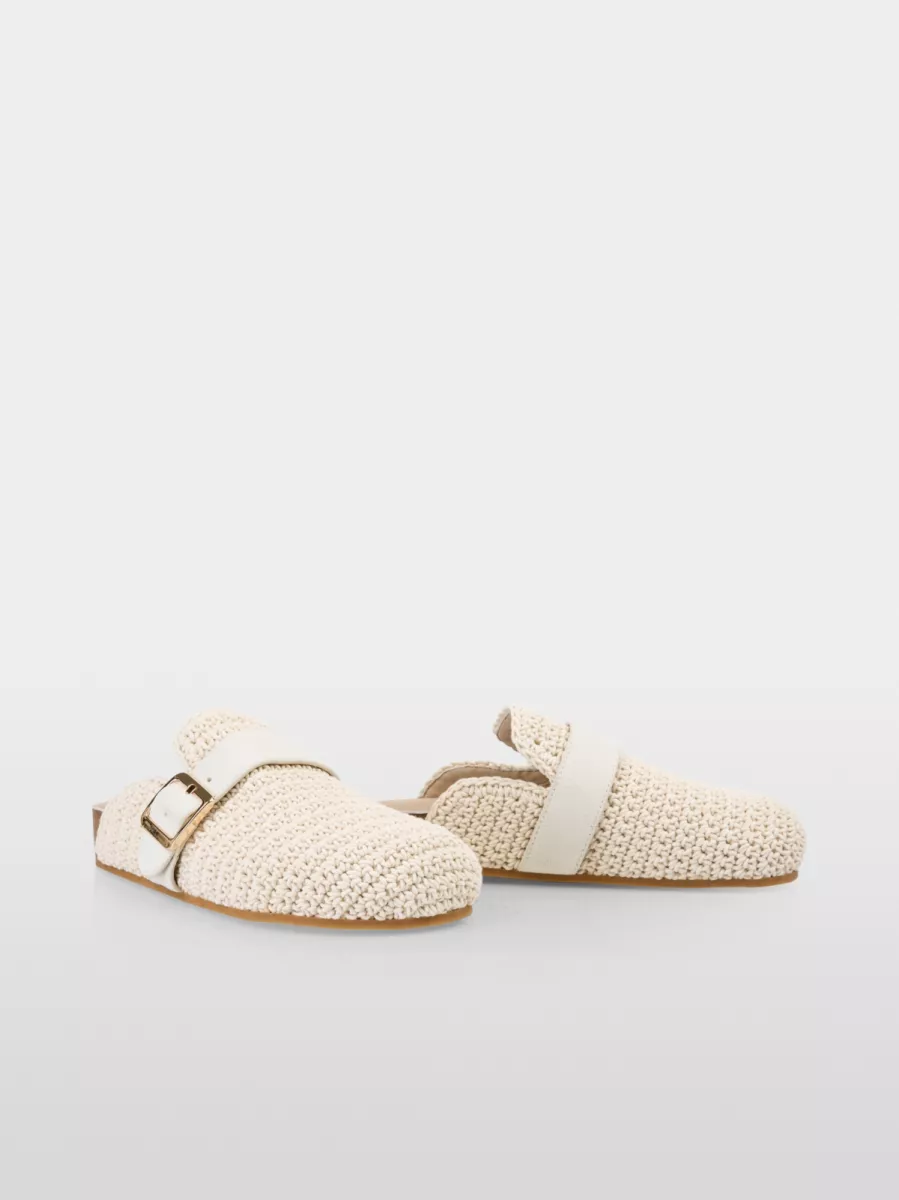 Marccain Collections YSSK.01M33 Ecru