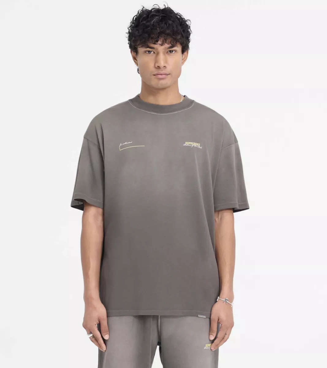 Represent MLM4274 Taupe
